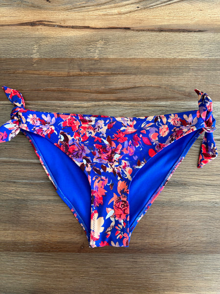 Virágmintás élénk színű bikinialsó