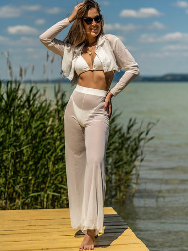 4 részes fehér strandszett – bikini + áttetsző overál szett