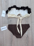 Pánt nélküli bandeau bikiniszett virágos díszítéssel - csoki&vanília