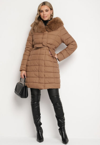 Pillekönnyű és nagyon meleg karamellbarna télikabát