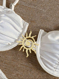 Soléa Fehér Bikini – Arany Nap Díszítéssel