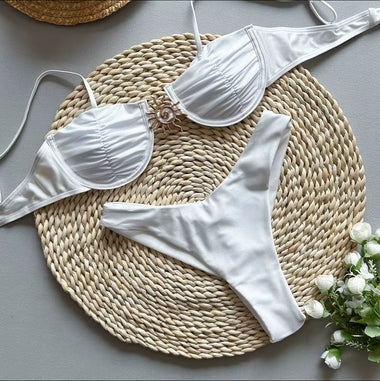 Soléa Fehér Bikini – Arany Nap Díszítéssel