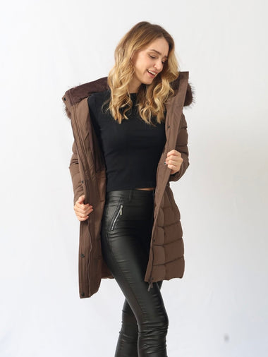 Csokibarna meleg télikabát levehető prémmel