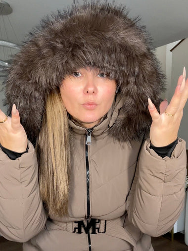 Matt csokibarna, vízlepergető meleg télikabát övvel