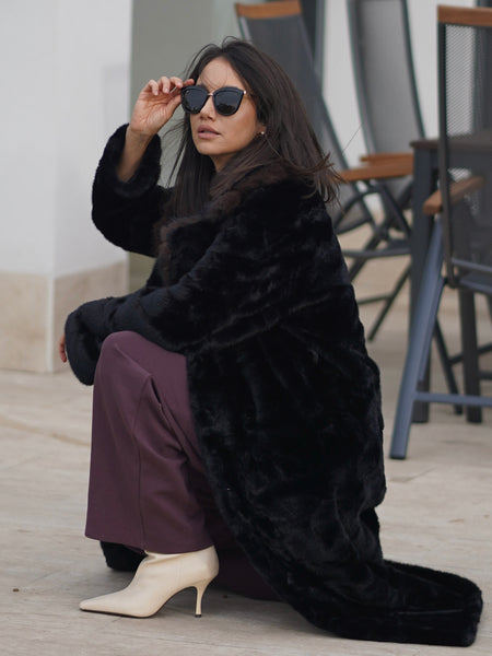 Díva bunda kabát - fekete műszőrből, egyméretes