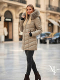 Karcsúsított középhosszú meleg, könnyű női pasztell khaki télikabát