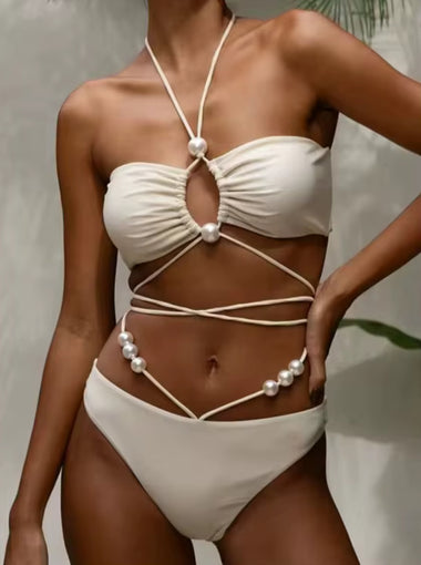 Perla Twist Bikini – Gyöngydíszes pántos szett