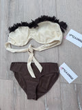 Pánt nélküli bandeau bikiniszett virágos díszítéssel - csoki&vanília