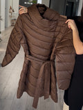 Félhosszú csinos bronz szaténfényű télikabát megkötővel - plus size