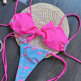 Flamingós, tangás bikini
