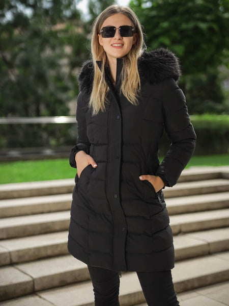 Fekete meleg télikabát levehető fekete prémmel
