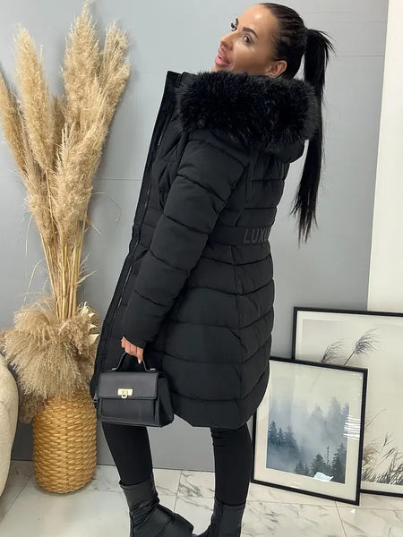 Meleg pufi csinos télikabát levehető fekete kapucniprémmel