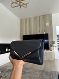 Keményfalú elegáns női kistáska, clutch - éjkék