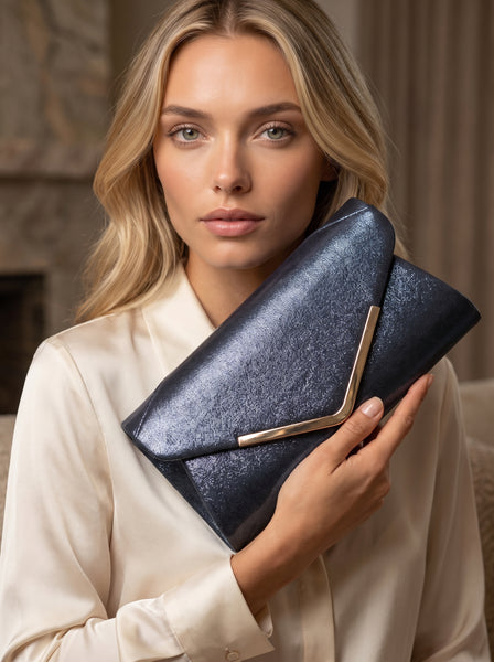 Keményfalú elegáns női kistáska, clutch - éjkék